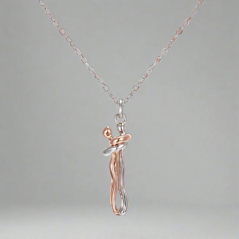 Abrazo Infinito: Collar que Conecta Corazones