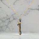 Abrazo Infinito: Collar que Conecta Corazones