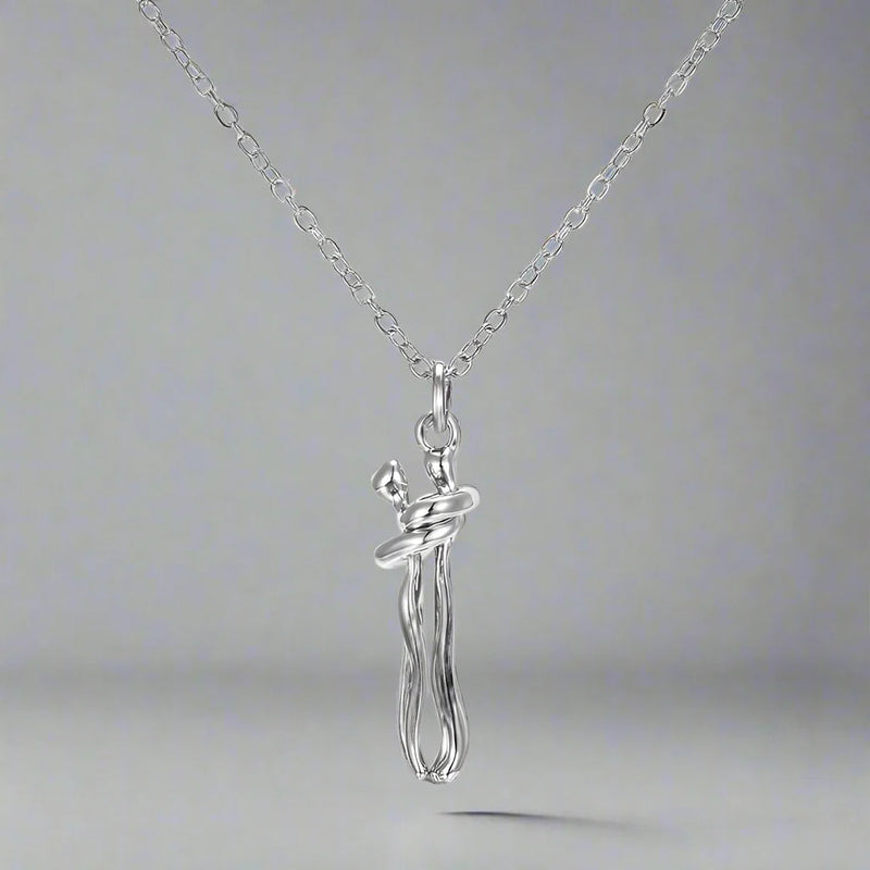 Abrazo Infinito: Collar que Conecta Corazones